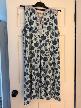 J. Jill Sleeveless V-Neck Midi Dress in Light Blue and Navy Floral